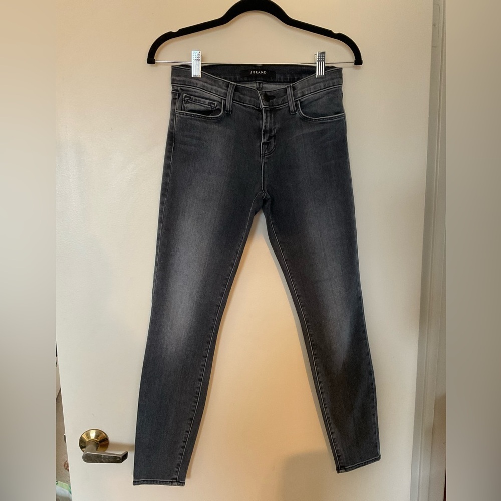 J Brand Black Faithful Skinny Crop Jeans in Size 26 Excellent Condition